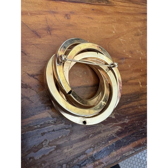 Vintage Intertwined Fancy Gold Tone Metal Circles Pin or Brooch 2” - Picture 6 of 8
